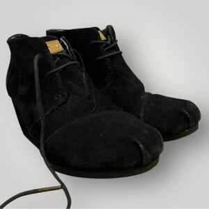 TOMS Black Suede Lace-Up Boots – Minimalist, Comfy & Everyday Cool
